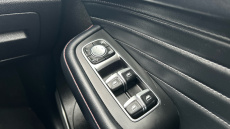 MG Hs 1.5 T-GDI Exclusive 5dr DCT Petrol Hatchback